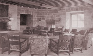 The main reception hall with the exit to the dining room, 1938